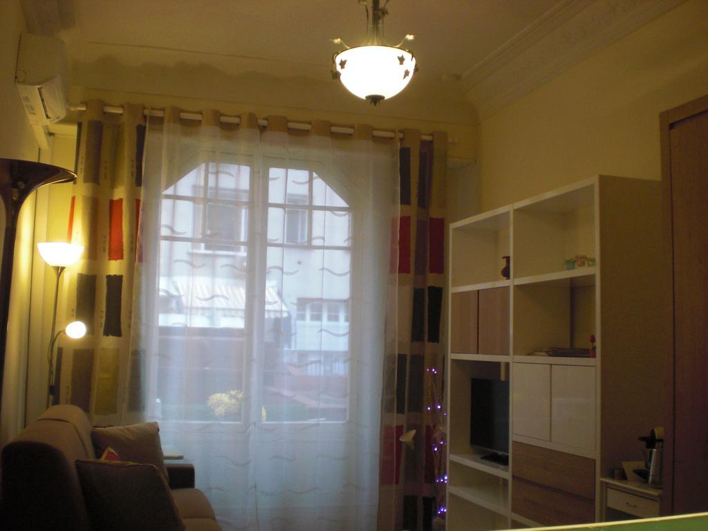 Studio Carre D'Or, A 50 M De La Plage Et Du Negresco Nice Room photo